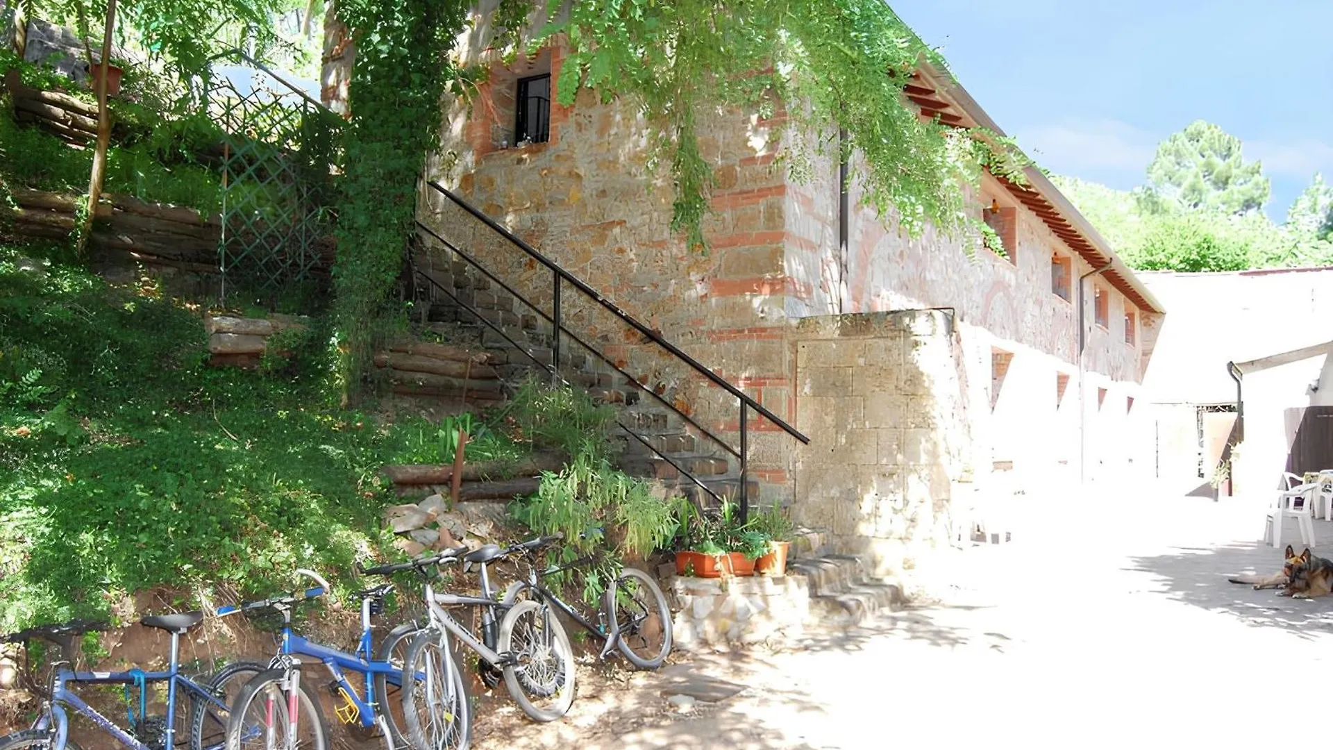 Charming Apartment In Massa Marittima, Shared Pool