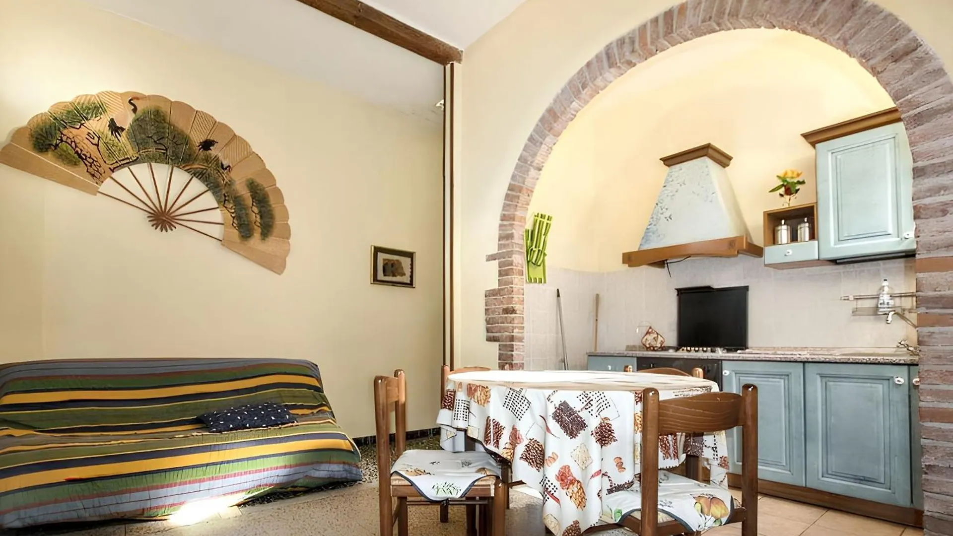 Charming Apartment In Massa Marittima, Shared Pool